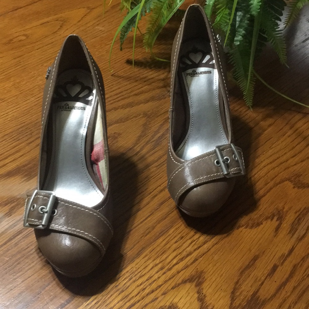 Fergalicious by fergie heels size 7